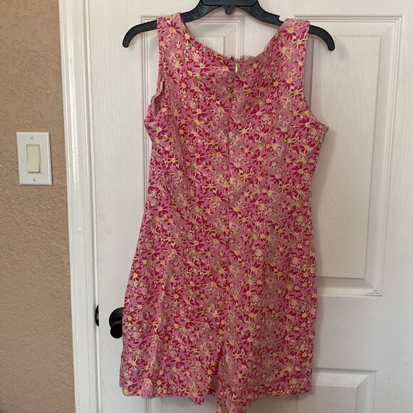 MODA International  - Picture 2 of 3